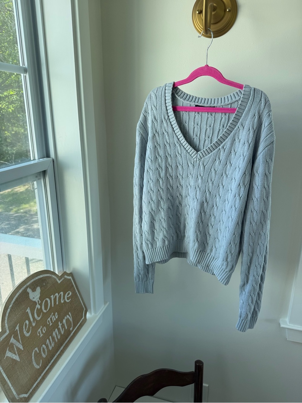 Brandy Melville Light Gray Cable Knit V-Neck Sweater - Women